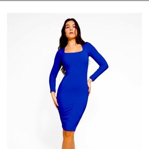 POPILUSH BRAND LONG SLEEVE MIDI DRESS (L)